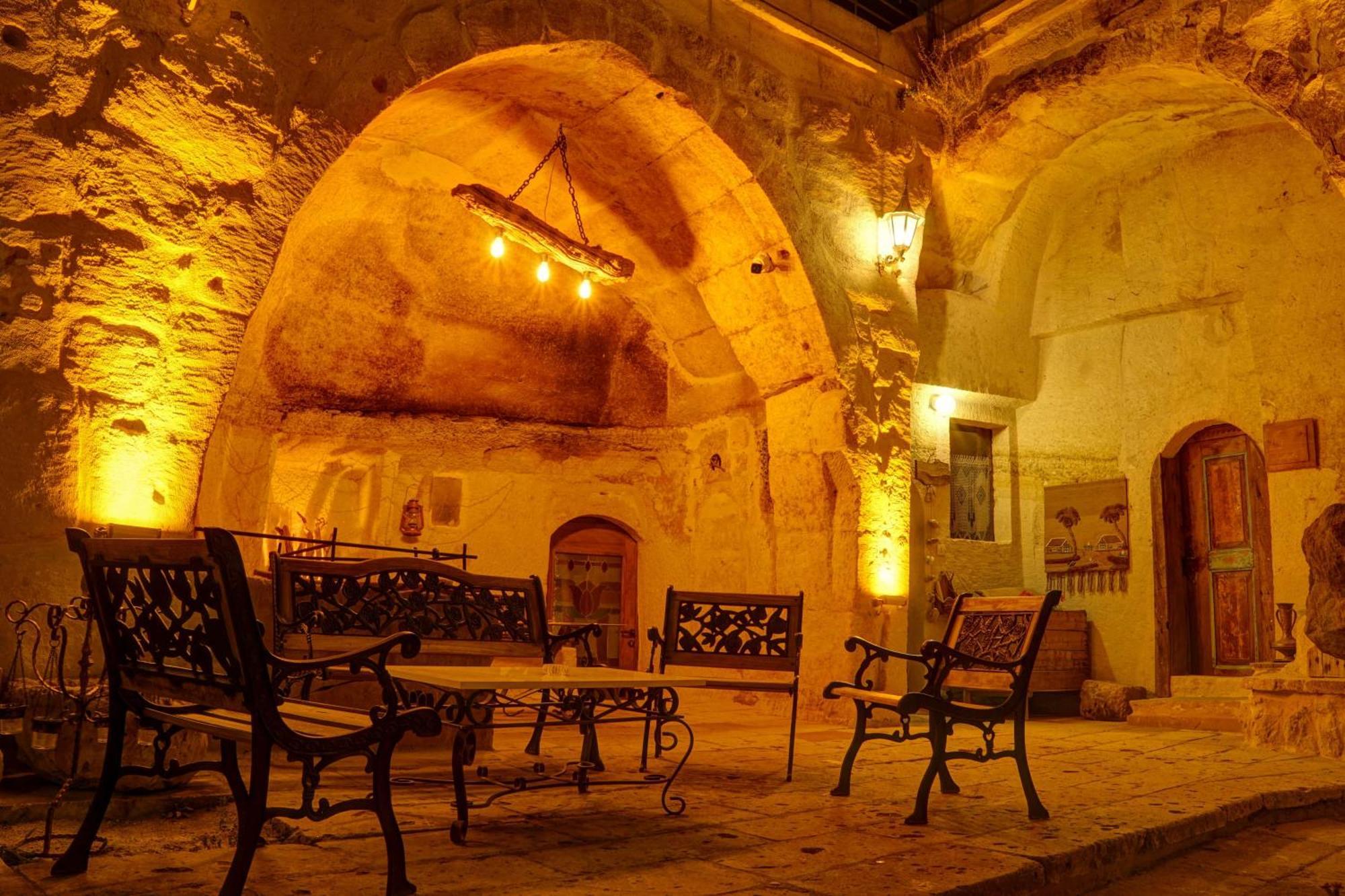 Gibos Cave Hotel อูร์กุบ ภายนอก รูปภาพ